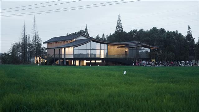 最好的糧油在田間——耕田上的院子，村落中的樂(lè)園---小隱建筑事務(wù)所